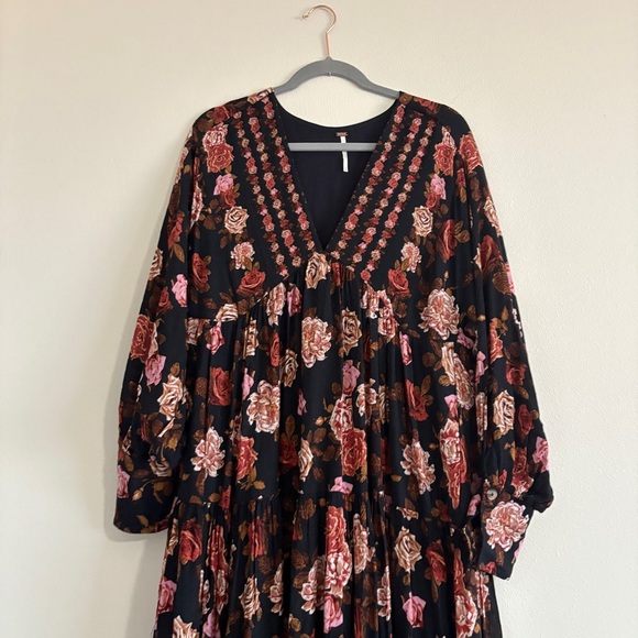 FREE PEOPLE Rows Of Roses Maxi Dress in Black Combo Red Pink Flowers Size Medium - Picture 4 of 13